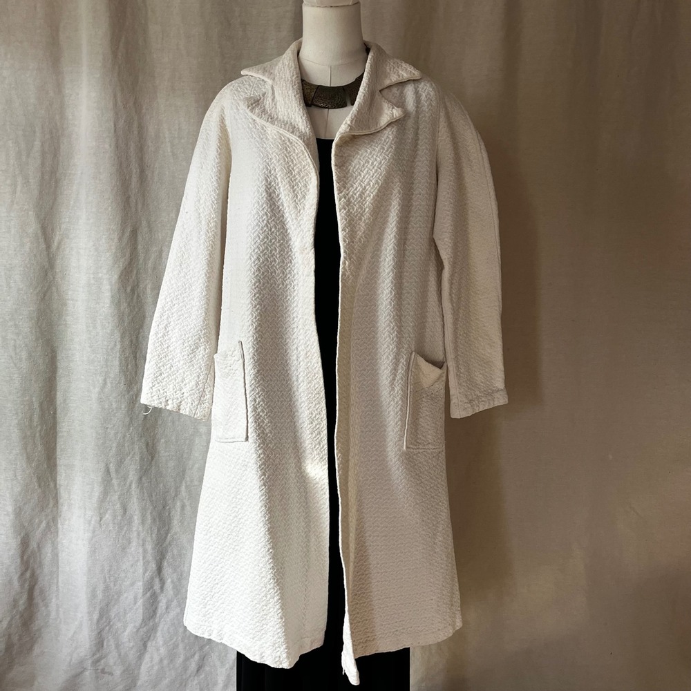Vintage 1950s 1960s White Textured Swing Coat Minimalist Bridal Mod M/L